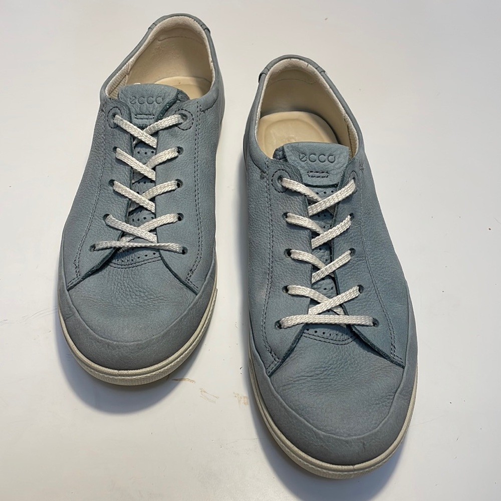 Ecco "Soft 7" Gray Nubuck Lace Up Sneaker-Size 38/7.5